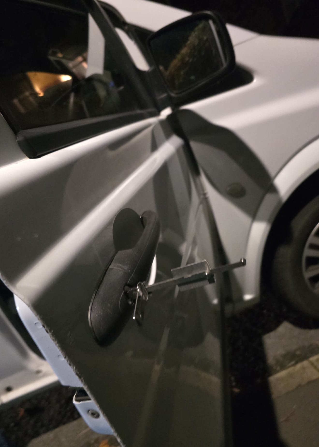 Non-destructive vehicle unlock with professional tools